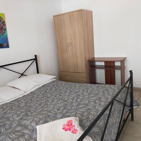 Hotel All'Antico Pozzo Barcellona-Pozzo di Gotto Bagian luar foto