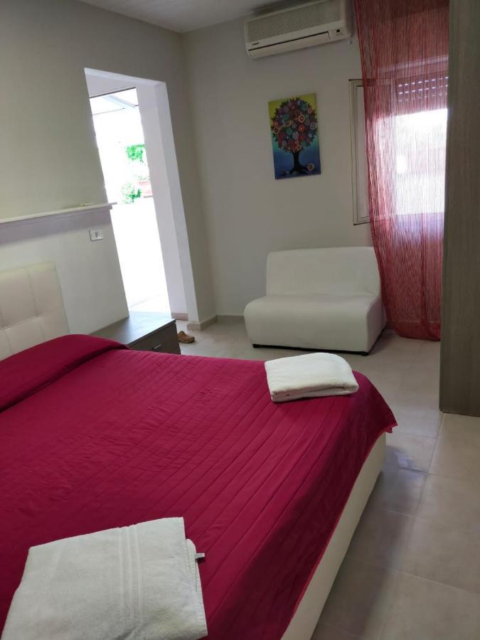 Hotel All'Antico Pozzo Barcellona-Pozzo di Gotto Bagian luar foto
