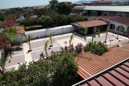 Hotel All'Antico Pozzo Barcellona-Pozzo di Gotto Bagian luar foto