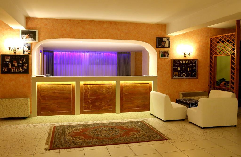 Hotel All'Antico Pozzo Barcellona-Pozzo di Gotto Bagian luar foto
