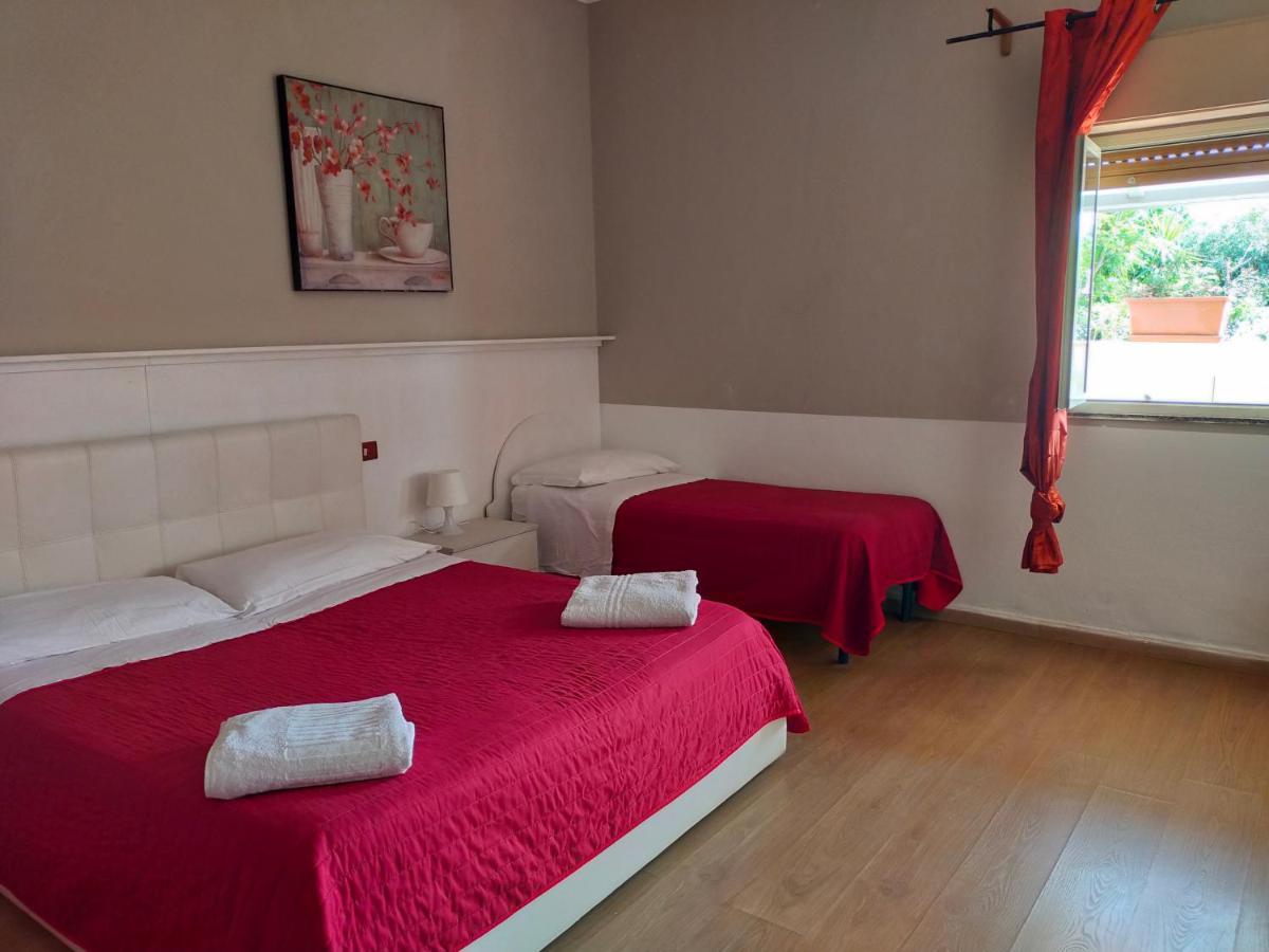 Hotel All'Antico Pozzo Barcellona-Pozzo di Gotto Bagian luar foto